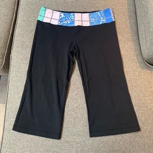 EUC size 12 lululemon wide leg crop reversible